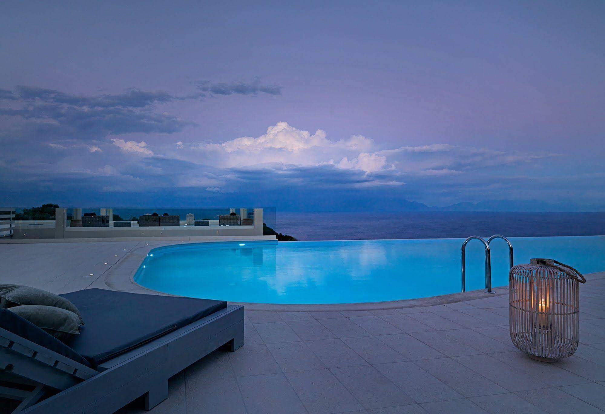 Camvillia Messinia Hotel Vounária